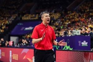 苏群：这支中国男篮的进攻是最近很多年来的最强 真得感谢郭士强