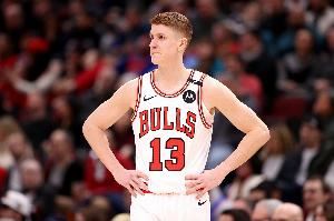 铁！许尔特7投1中&三分3中1得到3分3板1助 出现3失误