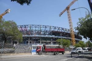 西媒:预热诺坎普11月底回归,巴萨准备举办23000人观看的训练课