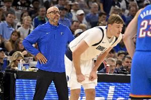 名记:预计独行侠无缘季后赛 他们防守称不上强悍&进攻很滞涩