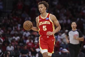 表现全面！丹尼尔斯12中8砍下18分篮板3助攻4抢断1盖帽