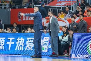 广东男篮不挑对手!杜锋:没算小分 对谁都全力以赴